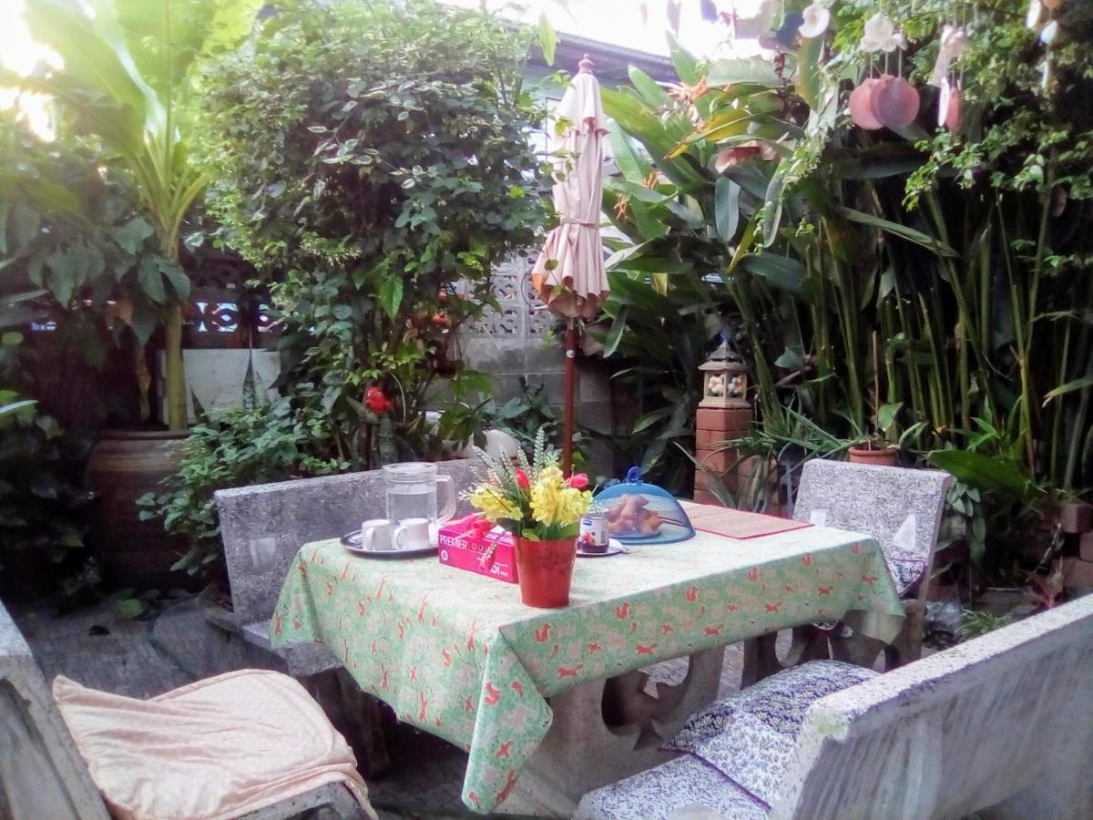 Couette-café Ban Kru Ae Mixed Dorm Bangkok